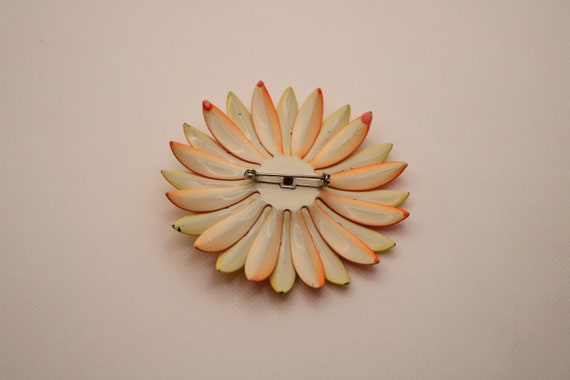 Mod flower brooch - image 2