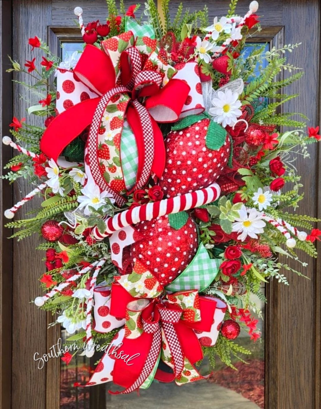 Strawberry Wreath, Summer Daisy Decor, Farmhouse Door Hanger, Red Green ...