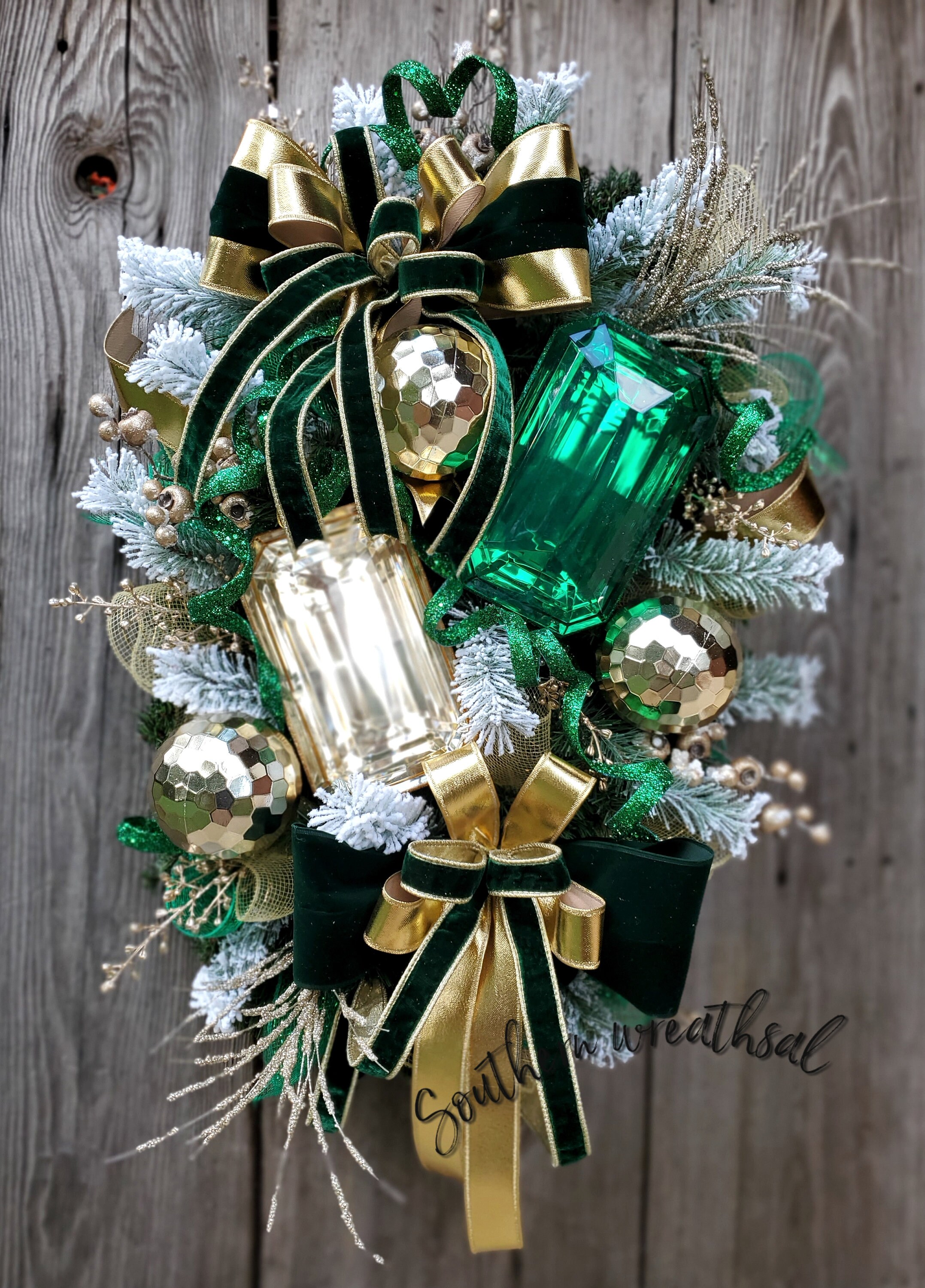 Elegant Christmas Swag Jewel Teardrop Green and Gold Swag 
