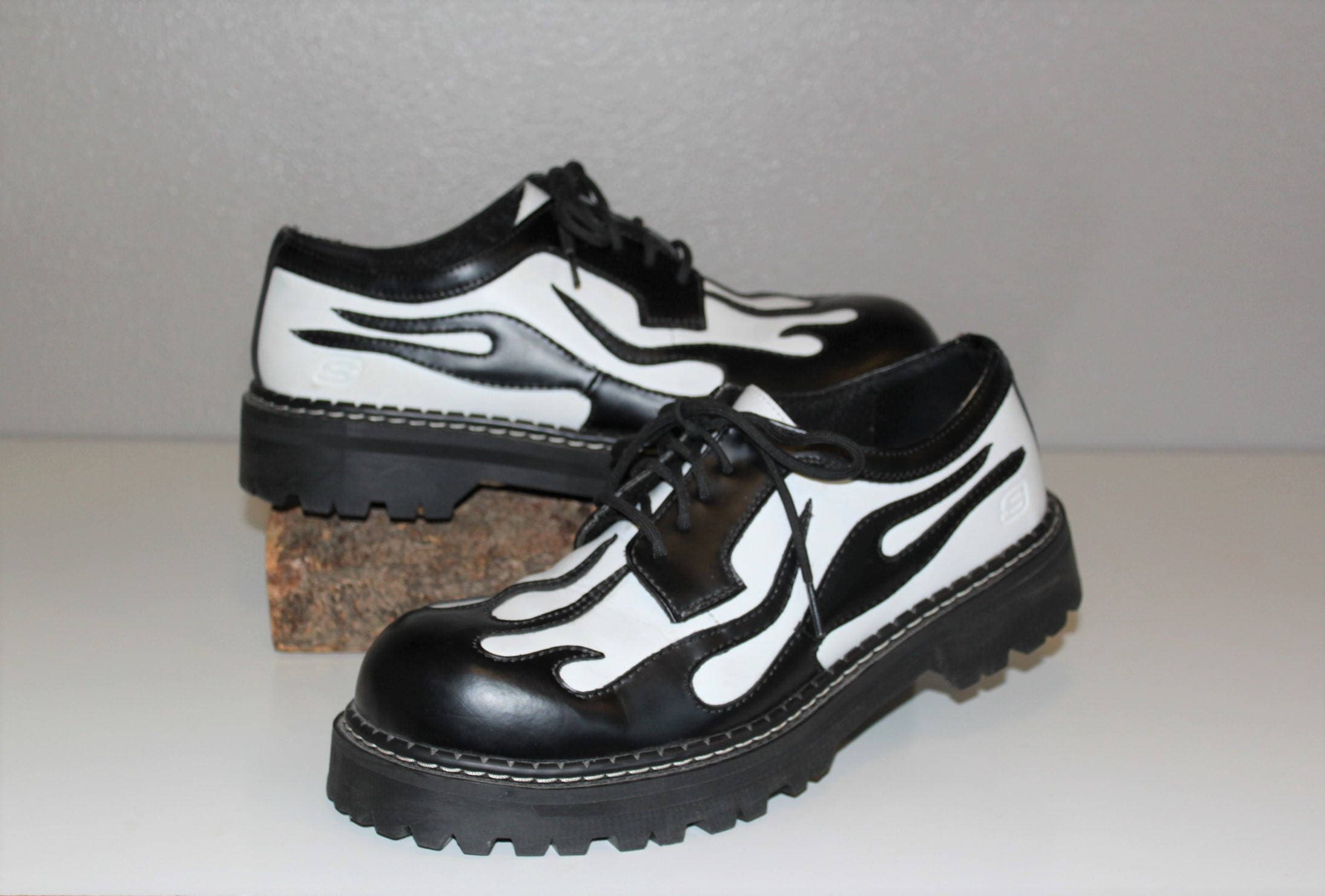 VTG Skechers Flame Oxford Shoes Black White Size 13 Men Flaws 90s Goth Leather HELLSTAR LONG SLEEVE (nfc Scan Approved) main image 3