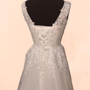 Wedding Dress Simple, Tulle Wedding Dress With Beaded Lace Appliques, A-line Corset Beach Wedding Dress, Modest Wedding Gown Bridal Dress