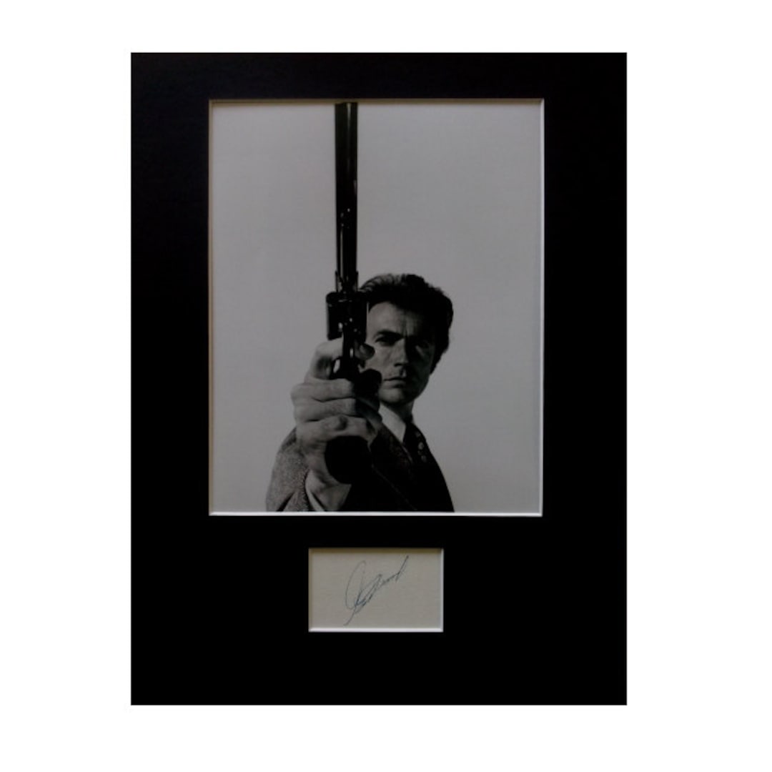 ダーティーハリー　クリント・イーストウッド サインフォト 直筆サイン入り il_1080xN.1126546970_68jc.jpg