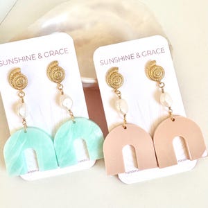 Pendientes colgantes de concha de nautilus, joyería bohemia, pendientes de concha marina, pendientes de playa, joyas de vacaciones, pendientes de concha de perla, pendientes de verano