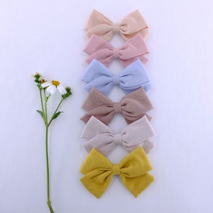 Pick 4 Cotton Linen Fabric Bow Hair Clips Boutique Baby Girls Hair bows Infant Bows Toddler Hairbow Alligator Clips Hair Bow Hairgrips