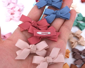 Choisissez 8 épingles à cheveux pour bébé, petite barrette à cheveux avec noeud Boutique, mini noeud, noeud pour bébé fille, noeud pour cheveux, cadeau de baby shower