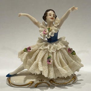 Pristine Vintage Germany Porcelain Lace Ballerina Figurine – Dresden Style, 1950s–70s