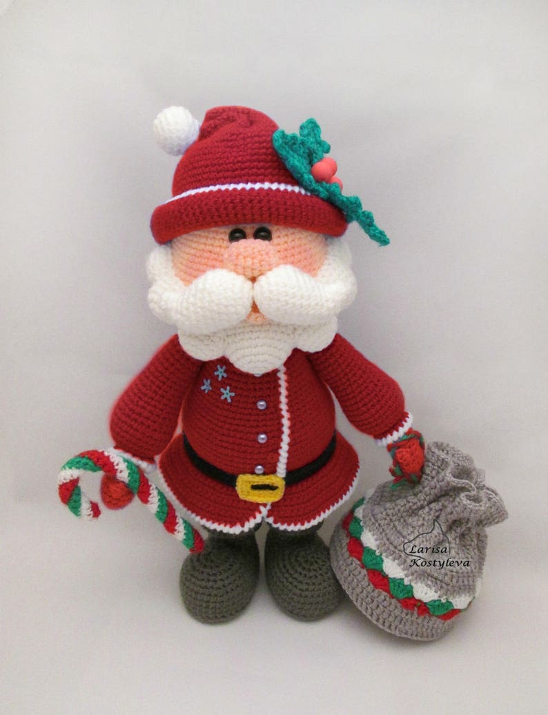 Амигуруми дед мороз схема описание. Крючок амигуруми Санта Клаус. Дед Мороз Санта Клаус амигуруми. Санта Клаус амигуруми МК. Вязаный дед Мороз Наталья Спиридонова\.