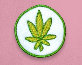 Parche bordado de hoja de cáñamo Freemotion, hecho a mano por Rad Patch Co, EN OFERTA