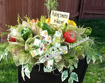 Gardening Cemetery Saddle, Vegetable Farm Grave, Gardening Cemetery Vase, Farmer Cemetery Saddle, Spring Grave Saddle, Memorial Day Cemetery