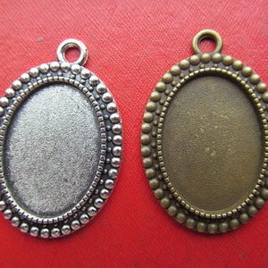 18mmx25mm Pendant Tray, Bezel Setting, 18mmx25mm  Cabochon Tray - Antique Bronze,Antique Silver