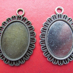 18mmx25mm Lace Pendant Tray, Bezel Setting, 18mmx25mm  Cabochon Tray - Antique Bronze,Antique Silver