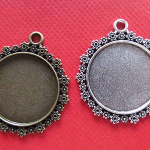 25mm Flower Pendant Tray,Bezel Setting,25mm Cabochon Tray- Antique Silver tone,Antique Bronze