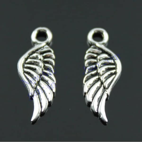 Antique Silver tone Metal Wings Modelling Delicate Pendant Charm,Handbags Clothing Accessories