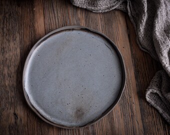 rustic handmade handcrafted anthracite stoneware plate dinnercakesalad plates natural nordic BLACK on black PERLAMUTER edge