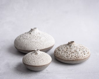 Volcanoe mini bud vase, minimal nordic natural, handmade wheel thrown organic