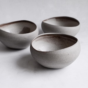 Bowl &quot;Pebble&quot; - organic natural shape stoneware in grey cream, minimalist monochrome handcrafted handmade wheel thrown