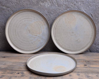 Minimalist stoneware plate in grey beige, handcrafted handmade ceramics, dinner set