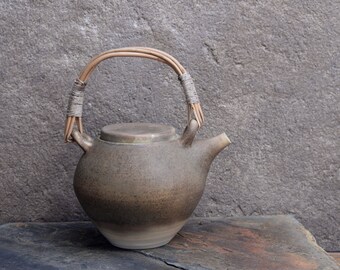 TEAPOT- wheel thrown porcelain green moss matte, willow wood handle, natural minimal, ceremony