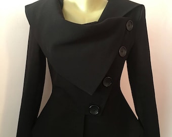 Veste femme noire, veste punk, veste avant-garde, blazer en laine, veste en laine, veste évasée, manteau asymétrique, veste sur mesure