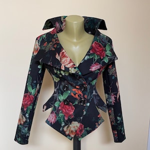 Blazer veste en jean à fleurs, veste steampunk gothique punk grunge, veste ajustée en jean à fleurs