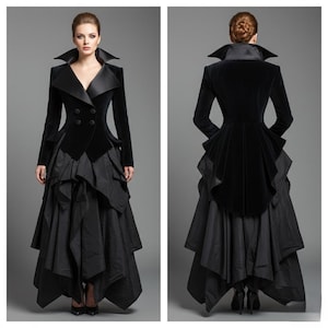 Könnte beinhalten: Ein schwarzes Abendkleid mit einer Samtjacke und einem mehrlagigen Rock. Die Jacke hat einen breiten Kragen und eine Doppelknopfleiste. Der Rock hat mehrere Stofflagen, die eine dramatische Silhouette erzeugen. Geeignet für formelle Anlässe.