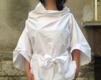 Blouse Lagenlook minimaliste/assymétrique noire/ Top extravagant femme