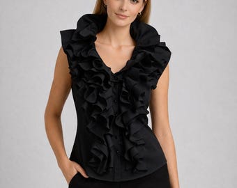 Blusa preta com babados feminina, elegante blusa sem mangas, camisa preta de algodão, blusa romântica com babados, blusa para a noite, blusa preta chique.
