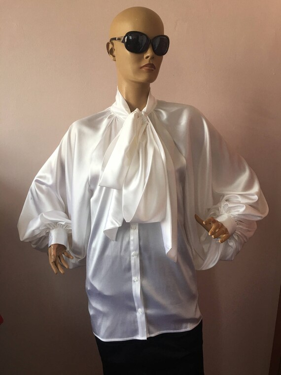 Schleife aus Satin Bluse, formale Damen Satin Bluse weißes cocktail satin Bluse, elegante Damen Bluse, Satin Schleife Shirt Schleife aus Satin Bluse, formale Damen Satin Bluse weißes cocktail satin Bluse, elegante Damen Bluse, Satin Schleife Shirt