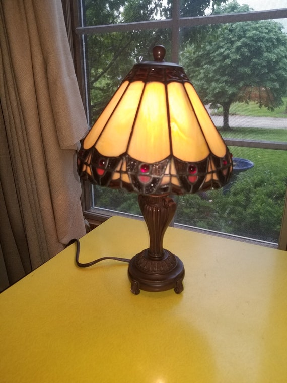 dale tiffany peacock table lamp