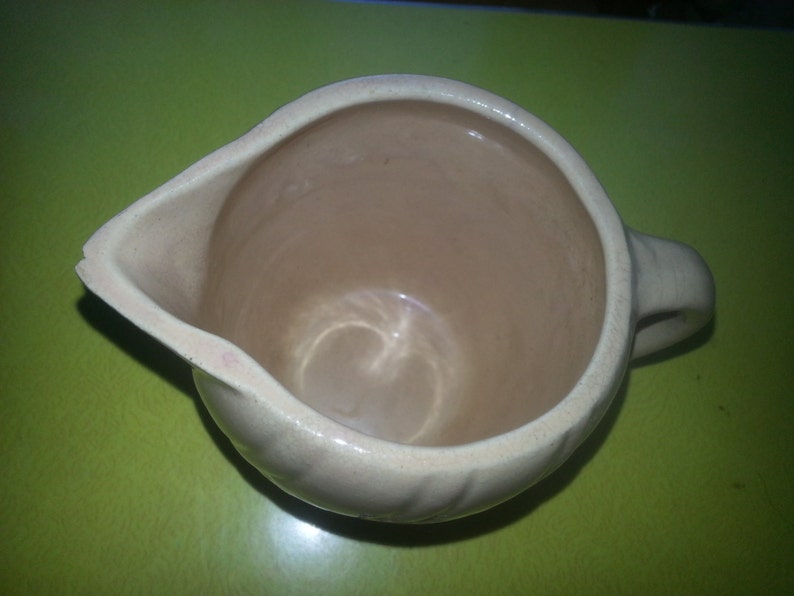 Antique Primitive Maa/'s Market Seymour Wis Medium Tan Pottery Pitcher RARE