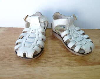 Vintage White Leather Buster Brown Infant Sandals Made in Spain Size 1