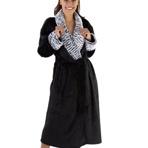 Love This Robe! Women's 48