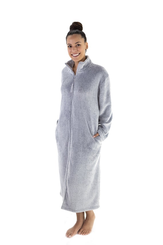 Women's Zip Up Fleece Robe with Hood, Soft Warm Plush Oversized Zipper  Hooded Bathrobe – Alexander Del Rossa