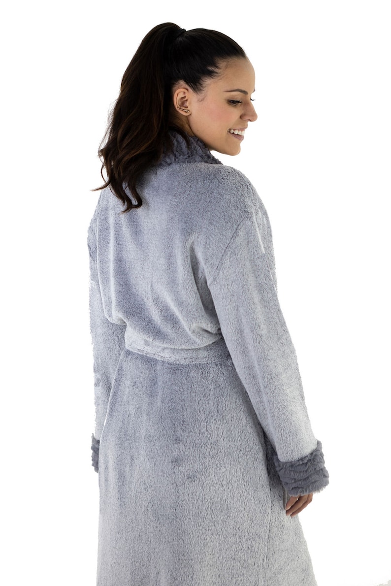 Love This Robe! Women's 48