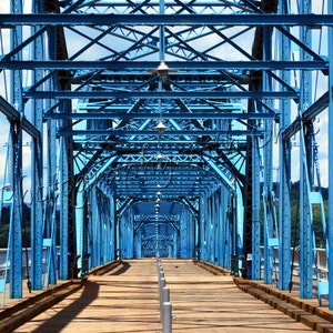Walnut Street Bridge , Chattanooga Tennessee