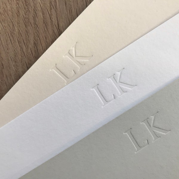 Personalisierte Briefkarten - Initialen, Letterpress gedruckt, Inkless Eindruck, Monogramm, weiß, rosa, grau, bedruckter Umschlag, Geschenk