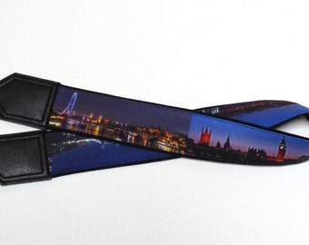 London City camera strap.  London Skyline Photography. DSLR / SLR Camera Strap. London night camera strap. Camera accessories.