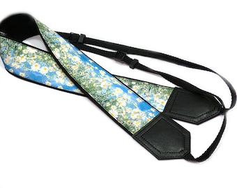 Daisies  Camera strap.  Flowers camera strap.  DSLR / SLR Camera Strap. Camera accessories.