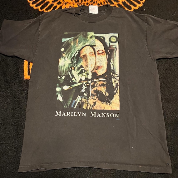 Vintage 90s Marilyn Manson T-shirt: 