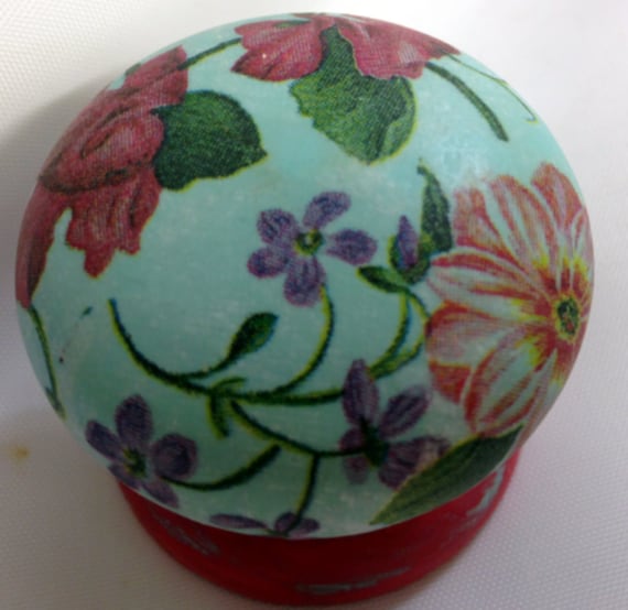 RASPBERRY PINK TURQUOISE BLUE FLORAL DRAWER PULL CUPBOARD HANDLE DRESSING TABLE