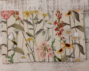 Flowers - Thread Keeper Cross Stitch, Needlework, Quilting, Embroidery, Sewing - Medium size 5” x 8” - Loose threads, Needles - Handmade