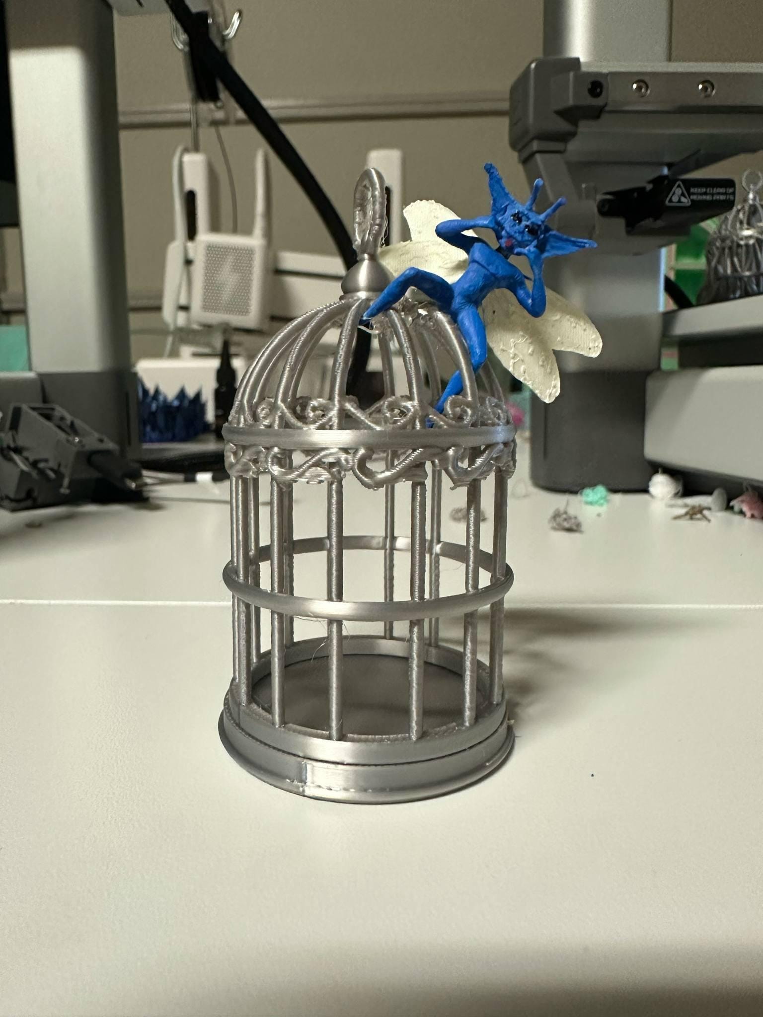Miniature Bird Cage – 3D Printed Dollhouse Decor, Collectible Mini Furniture, Magic Owl Cage Style, PLA Plastic Display