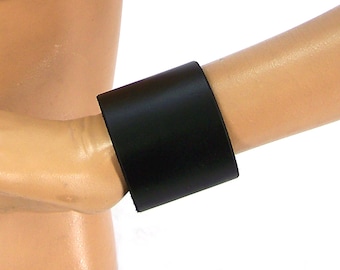 2" Dark Band Black Leather Wristband