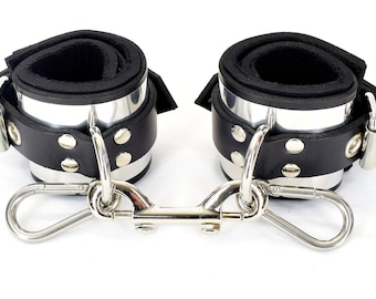 Esposas de bondage acolchadas con metal para muñecas (para adultos)