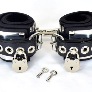 Locking Metal Band Wrist Bondage Cuffs (mature)