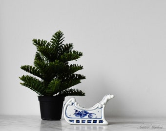 Delft Blue Minature Sled