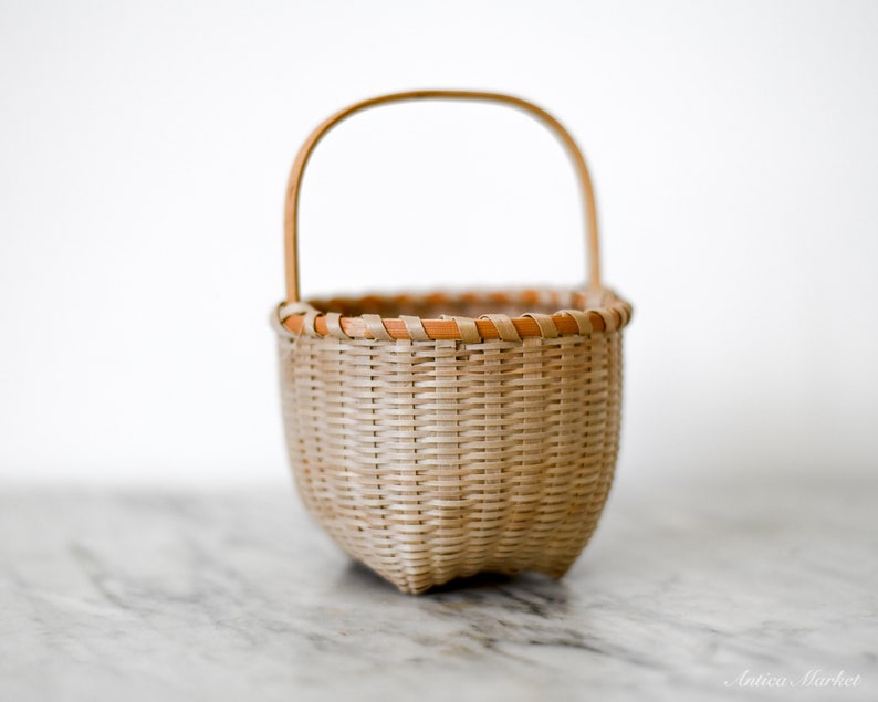 Minature Handwoven Shaker Basket image 2