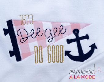 Delta Gamma, Dee Gee Pennant Banner Embroidered Applique Sorority Crew, Available for Many Greek Sororities, Sorority Pennant Sweatshirt