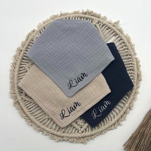 3 bavaglini monogrammati per neonati - regalo personalizzato per neonato - regalo per baby shower - bavaglini ricamati con nome - set personalizzato di 3 bavaglini bandana