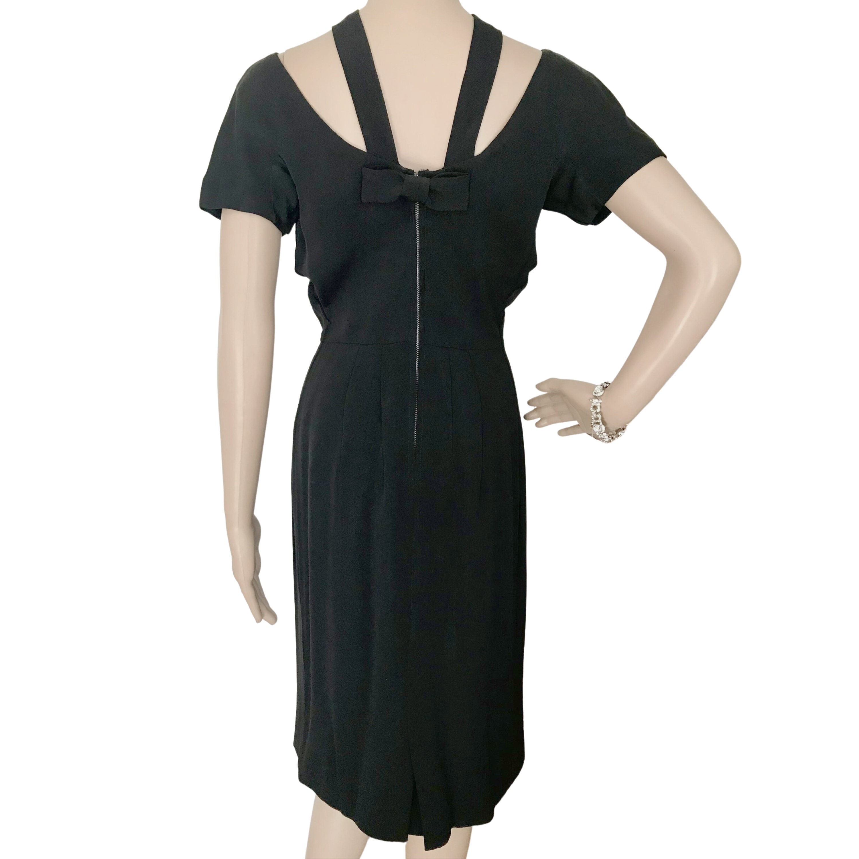 Elegant Black Estevez Lookalike Dress Sophisticated Film Noir Starlet